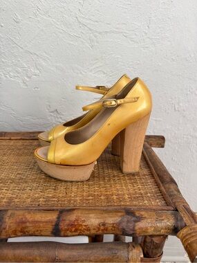 CHANEL - Vintage Yellow/Gold Mary Jane Platform Heels